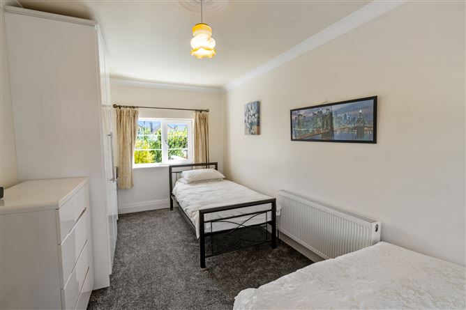 Manton, 63 Lower Salthill Road, Salthill, Galway