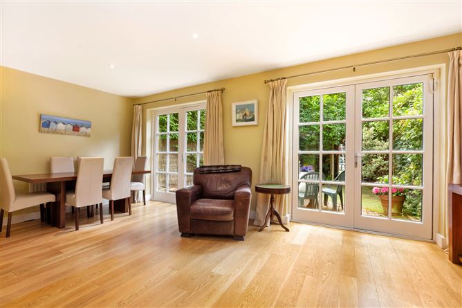 1 The Mews, Monkstown Castle, Monkstown, Co. Dublin