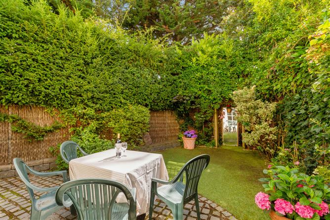 1 The Mews, Monkstown Castle, Monkstown, Co. Dublin