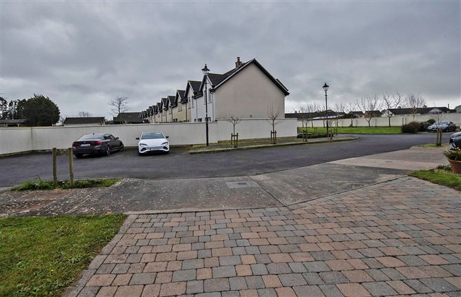 13 An Rosán, Ballinroad, Dungarvan, Co. Waterford