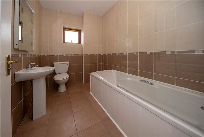 13 An Rosán, Ballinroad, Dungarvan, Co. Waterford