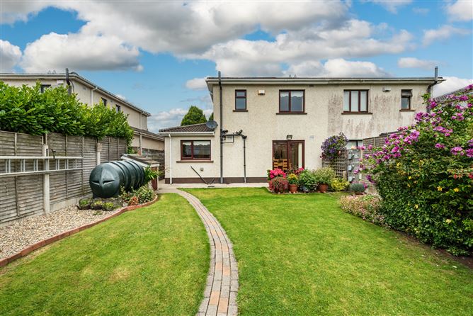 https://photos-a.propertyimages.ie/media/7/9/1/4952197/73228f2a-f1e3-41be-be4e-f14d3079ce37_l.jpg
