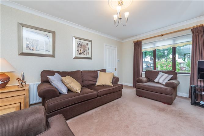 https://photos-a.propertyimages.ie/media/7/9/1/4952197/73228f2a-f1e3-41be-be4e-f14d3079ce37_l.jpg