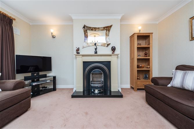 https://photos-a.propertyimages.ie/media/7/9/1/4952197/73228f2a-f1e3-41be-be4e-f14d3079ce37_l.jpg