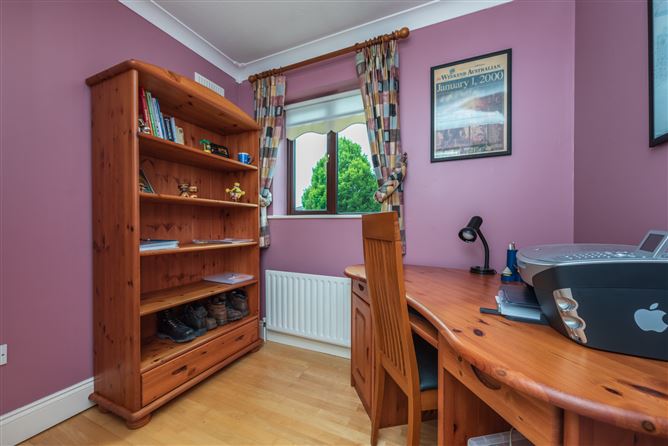 https://photos-a.propertyimages.ie/media/7/9/1/4952197/73228f2a-f1e3-41be-be4e-f14d3079ce37_l.jpg