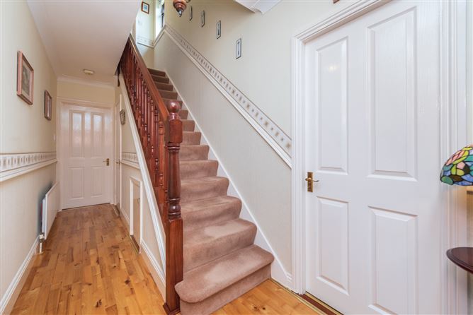 https://photos-a.propertyimages.ie/media/7/9/1/4952197/73228f2a-f1e3-41be-be4e-f14d3079ce37_l.jpg