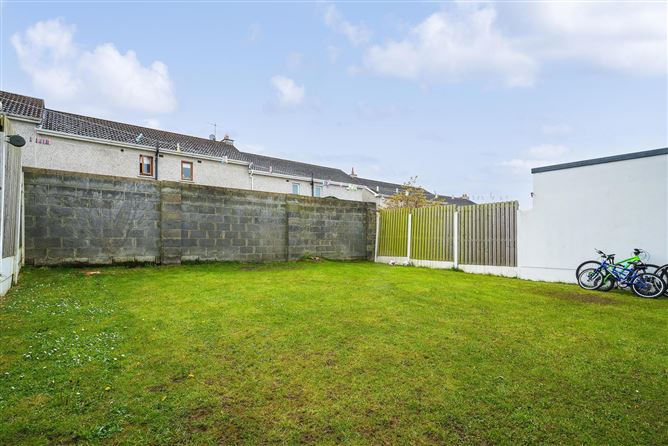 3 The Drive, Earls Court, Kill, Co. Kildare