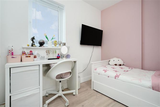 3 The Drive, Earls Court, Kill, Co. Kildare