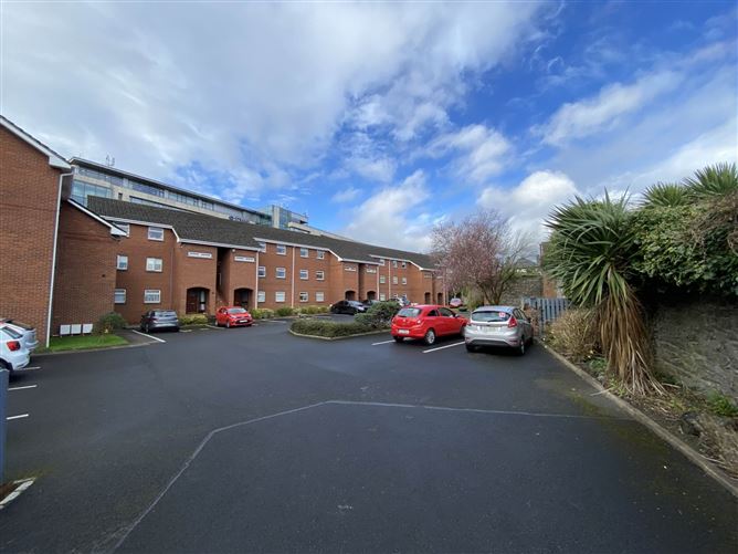 Photo 10 of 10 — D5 Wellesley Court, Clancy Strand, Limerick, County Limerick