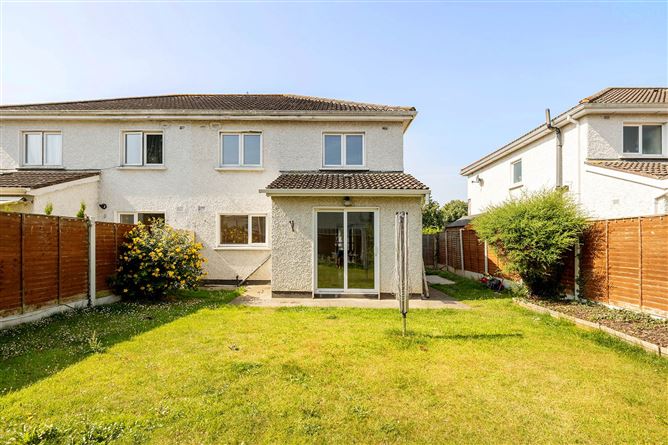 Photo 30 of 35 — 20 Johnsbridge Walk, Lucan, County Dublin