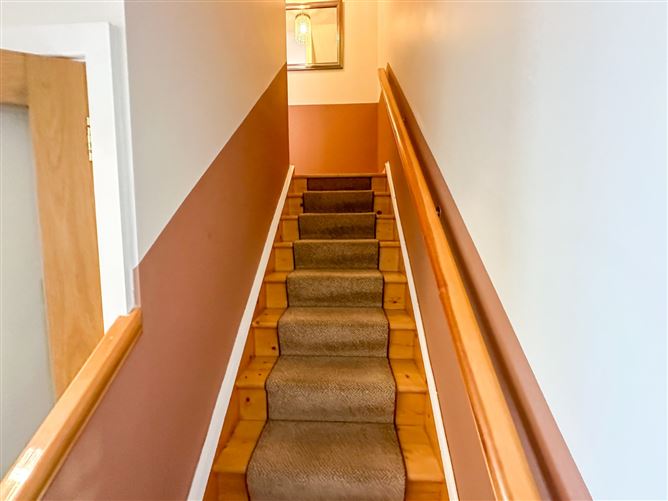 68 Sruthan Mhuirlinne, Ballybane, Galway