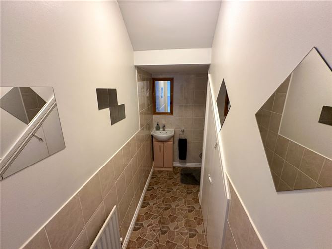 68 Sruthan Mhuirlinne, Ballybane, Galway
