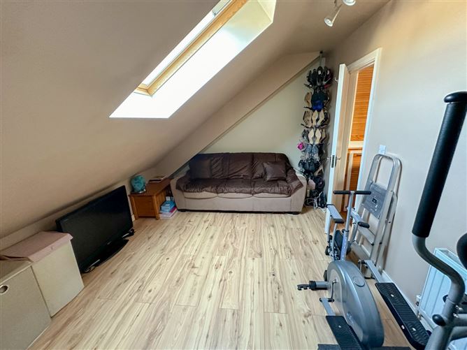 68 Sruthan Mhuirlinne, Ballybane, Galway
