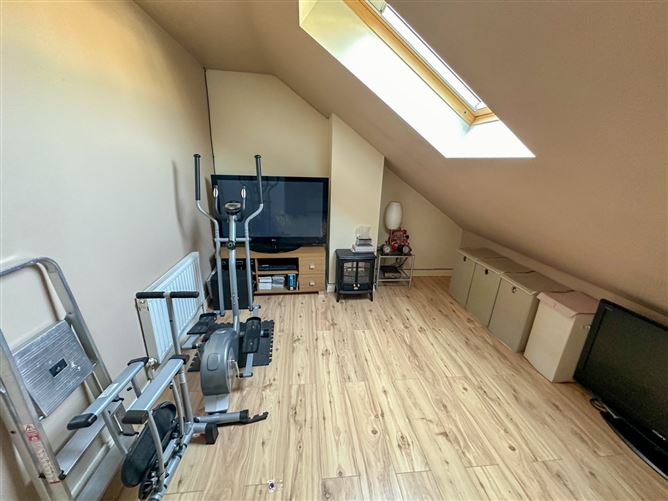 68 Sruthan Mhuirlinne, Ballybane, Galway