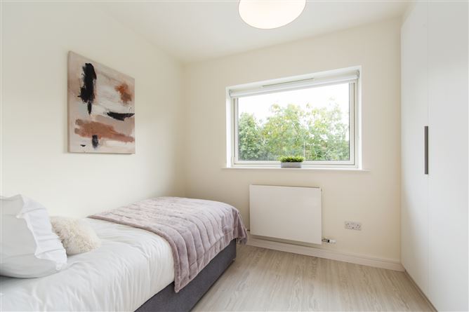 24 The Avenue, Carrickmines Manor, Carrickmines, Dublin 18
