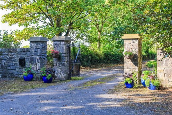 Curraghmore House ( Glebe House), Borrisokane, Nenagh, Tipperary