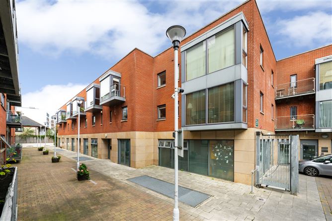 Townhouse 5, Brabazon Hall, Ardee Street, Dublin 8, D08 XW80 photo 2