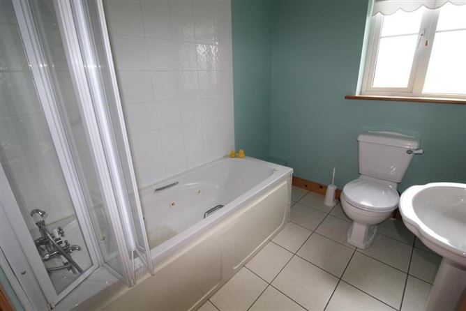 6 Lakeview, Keshcarrigan, Leitrim, Leitrim