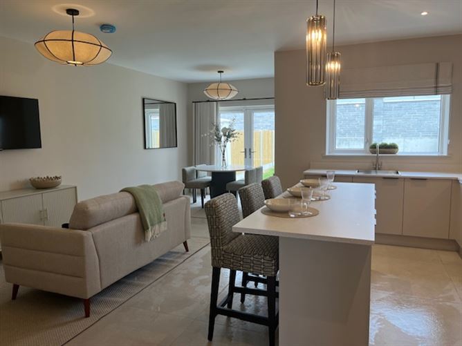 https://photos-a.propertyimages.ie/media/7/9/3/4352397/e10c38b1-c76e-4a7d-85ad-b818cb306104_l.jpg