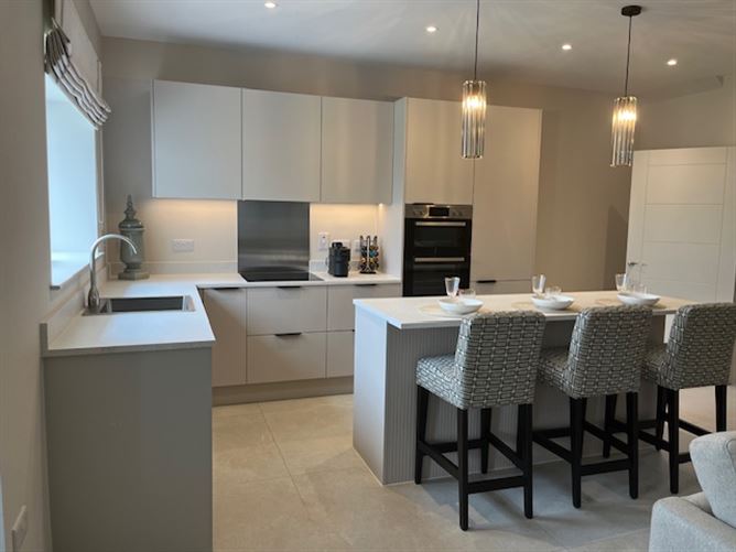 https://photos-a.propertyimages.ie/media/7/9/3/4352397/e10c38b1-c76e-4a7d-85ad-b818cb306104_l.jpg