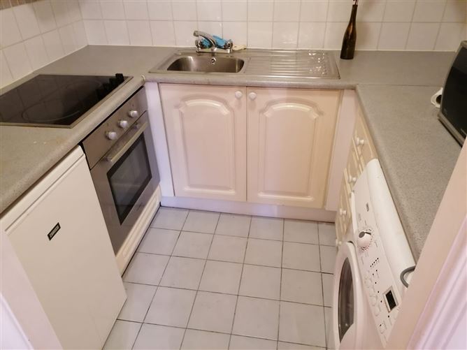 45 Stewart Hall, Ryders Row, Parnell St, Dublin 1