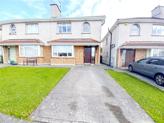 Main image for 32, Rathealy Heights, Fermoy, Cork