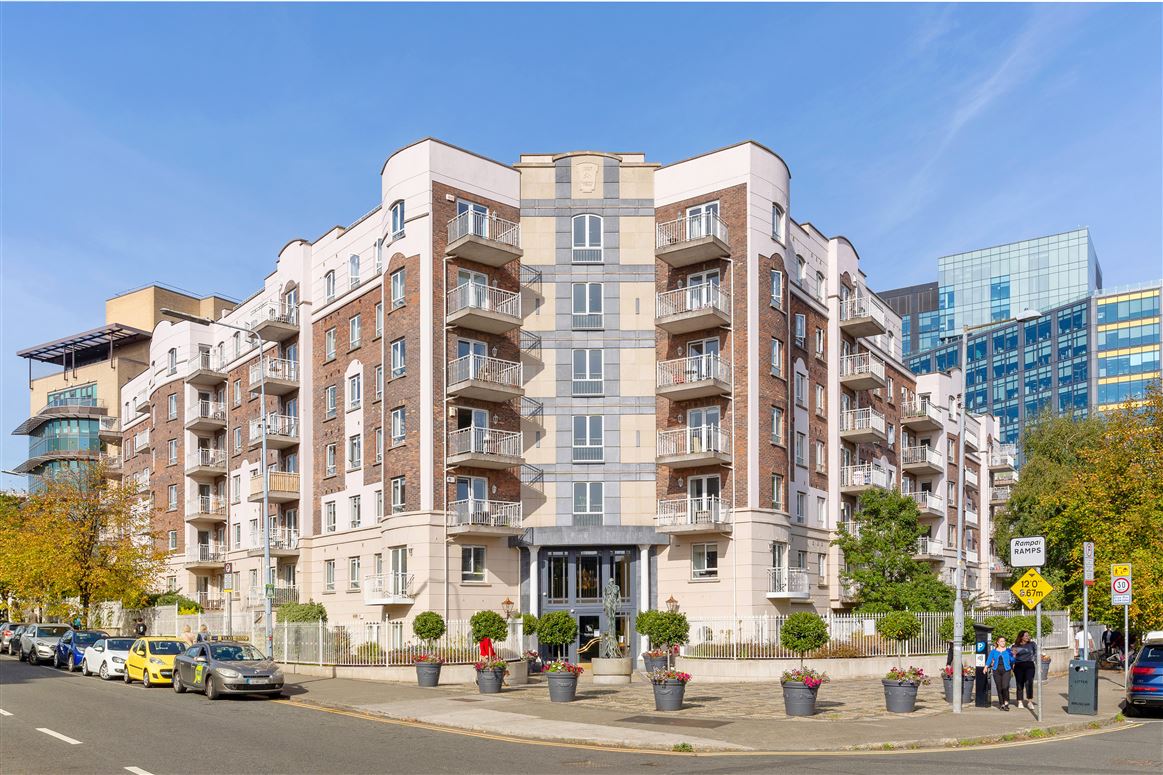 144 The Berkeley, Pembroke Sq, Grand Canal St Upr, Grand Canal Dk