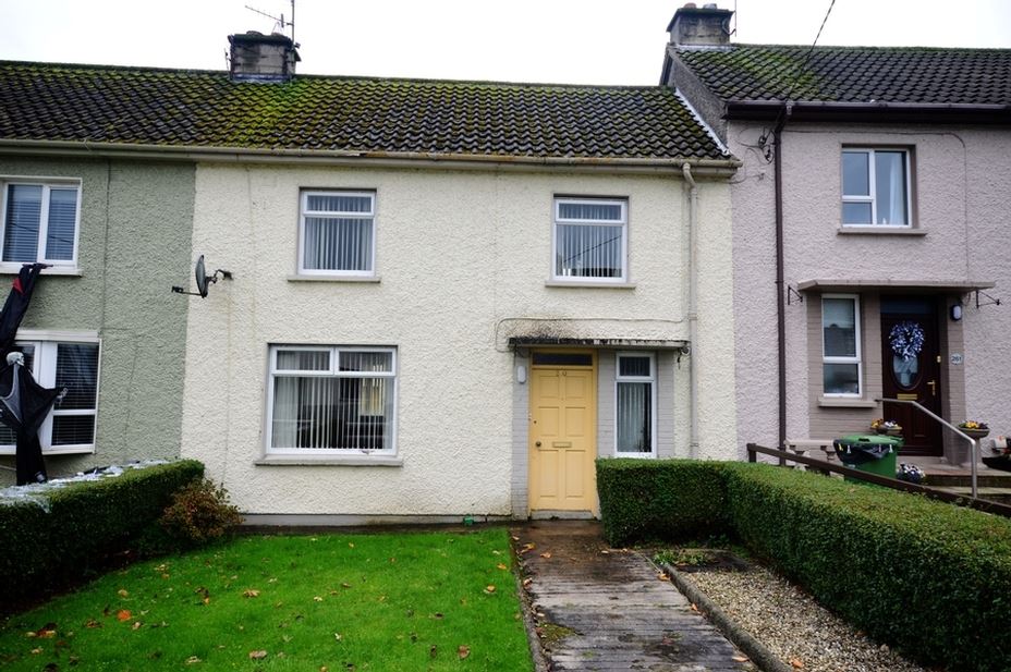 260 Saint Eunan's Terrace, Raphoe Co. Donegal, Clare