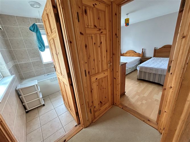 33 Knockrahaderry, Liscannor, Co. Clare, Ennistymon, Clare