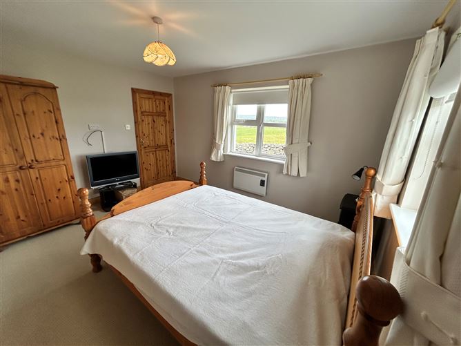 33 Knockrahaderry, Liscannor, Co. Clare, Ennistymon, Clare