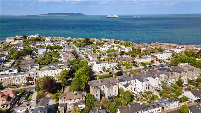 Photo 31 of 37 — 1 Breffni Terrace, Sandycove, Co. Dublin