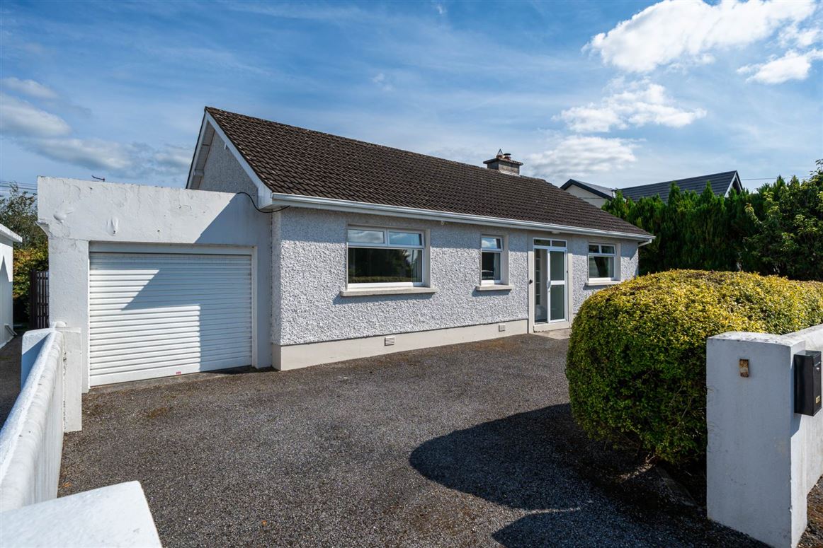 Niarbyl, Bonavalley, Athlone, County Westmeath