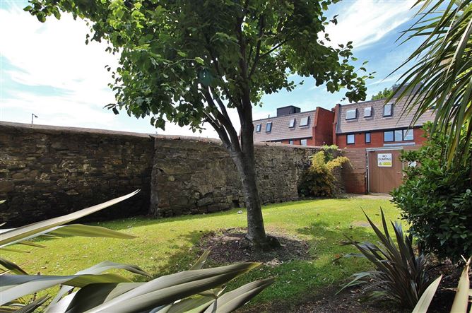 19 Carlton Court, St. Lawrence Road, Clontarf, Dublin 3