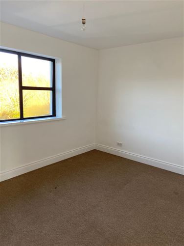 2A Lawn Park, Castlebar, Mayo
