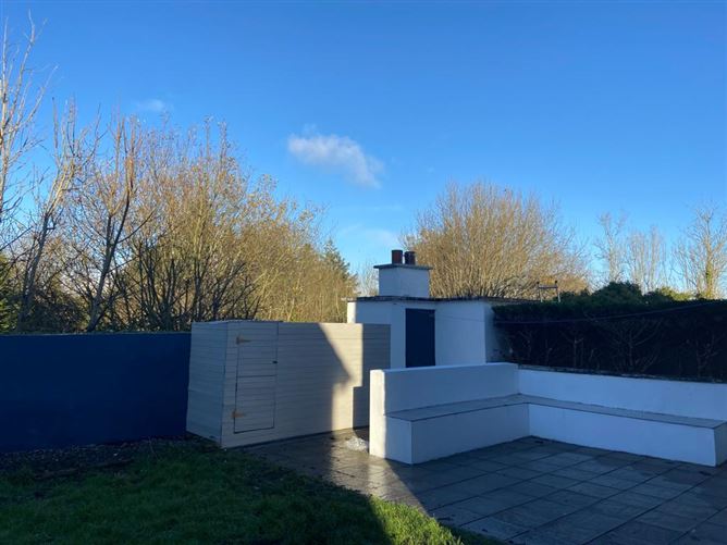 2A Lawn Park, Castlebar, Mayo