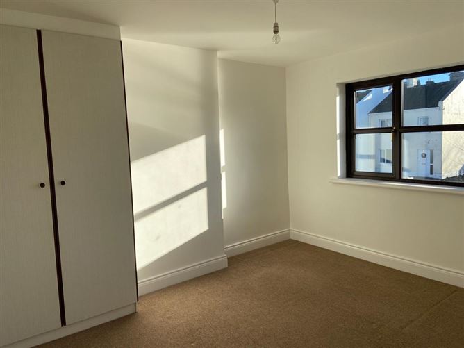 2A Lawn Park, Castlebar, Mayo