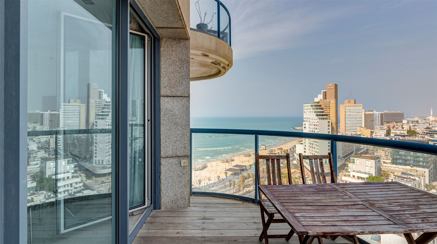 Fishing For Compliments, Vacation Rental in Tel Aviv, Israel, Tel Aviv-Yafo, Tel Aviv