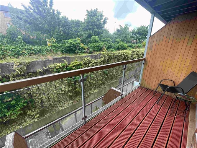 Hunters Hall, Hunters Wood, Ballycullen, Dublin 24