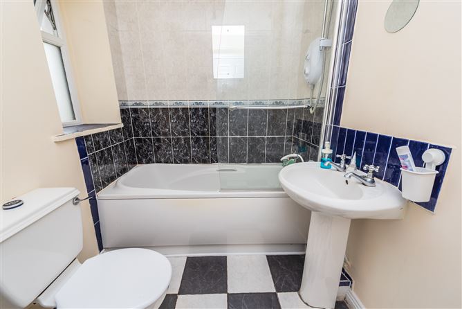 Apt 3, Block 7, College Farm Street, Newbridge, Kildare