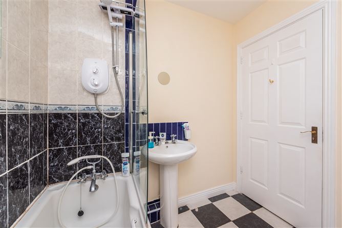 Apt 3, Block 7, College Farm Street, Newbridge, Kildare