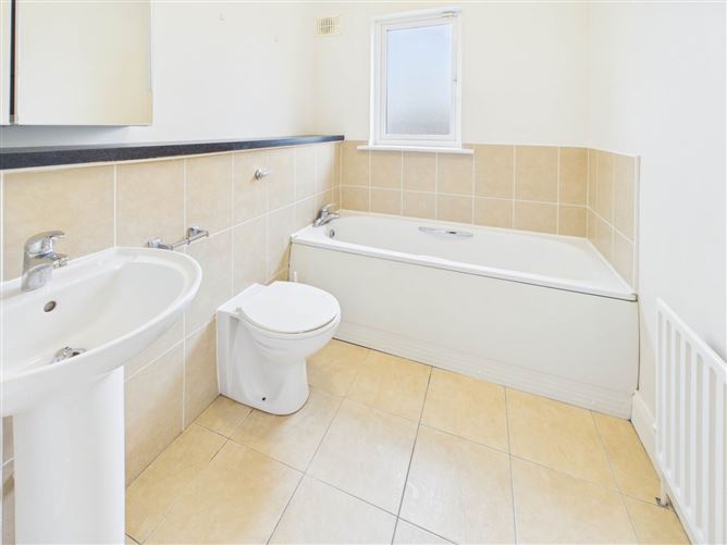 37 Sli Bhearu, Cois Bhearu, Athy, County Kildare