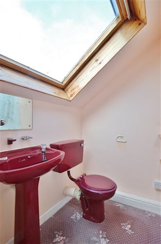 13B Kincora Court, Clontarf, Dublin 3.