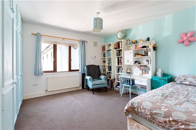 21 Ardlui Park, Blackrock, Co. Dublin