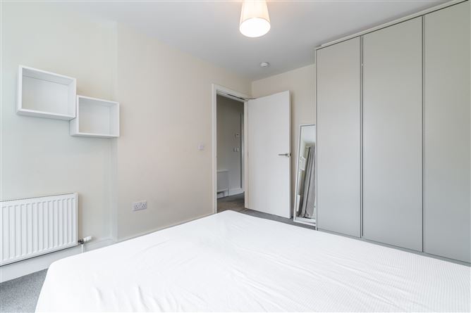 52 Larkfield Heath, Leopardstown, Dublin 18
