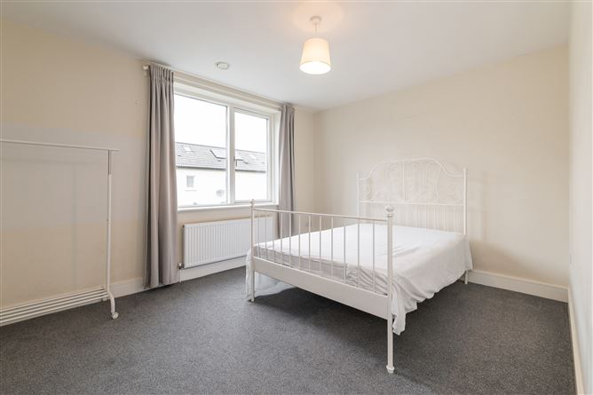 52 Larkfield Heath, Leopardstown, Dublin 18
