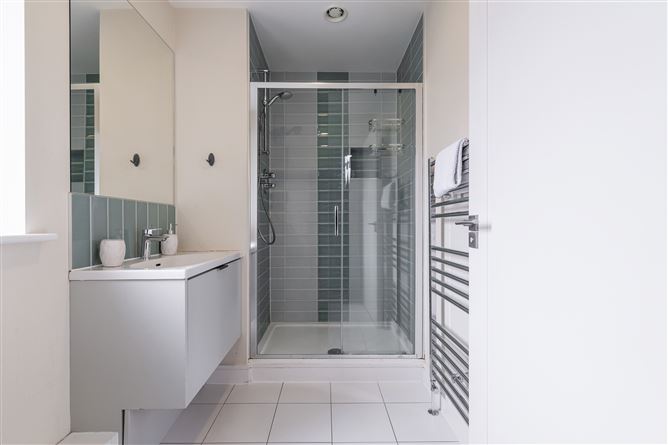 52 Larkfield Heath, Leopardstown, Dublin 18