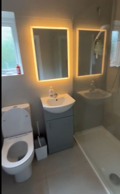 Lovely room in a family home, "Gaillimh