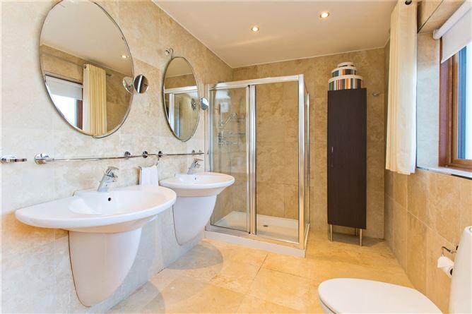 1 Berkeley Mews, Lansdowne Lane, Ballsbridge, Dublin 4