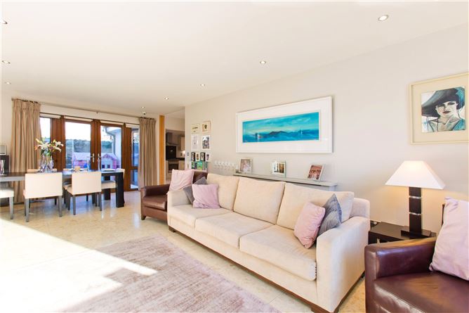 1 Berkeley Mews, Lansdowne Lane, Ballsbridge, Dublin 4