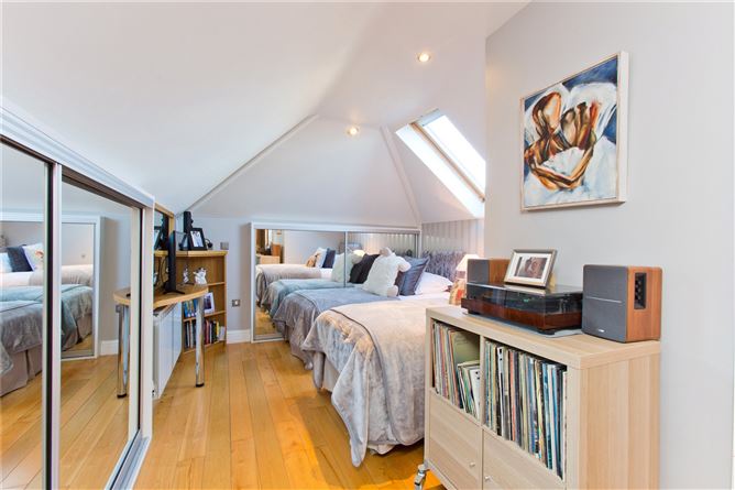 1 Berkeley Mews, Lansdowne Lane, Ballsbridge, Dublin 4